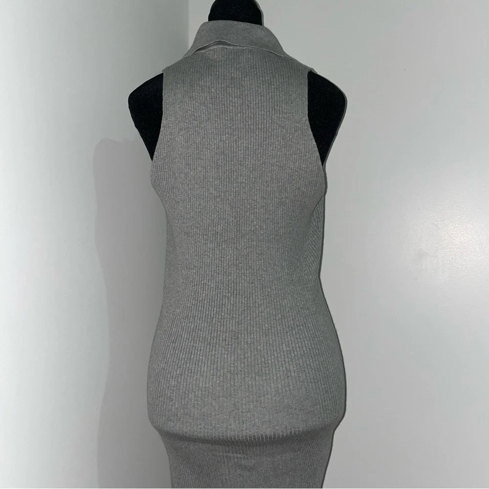 NEW! Favorite Daughter- The Lena Midi Dress Frost Gray Size M Buttoned Ribbed